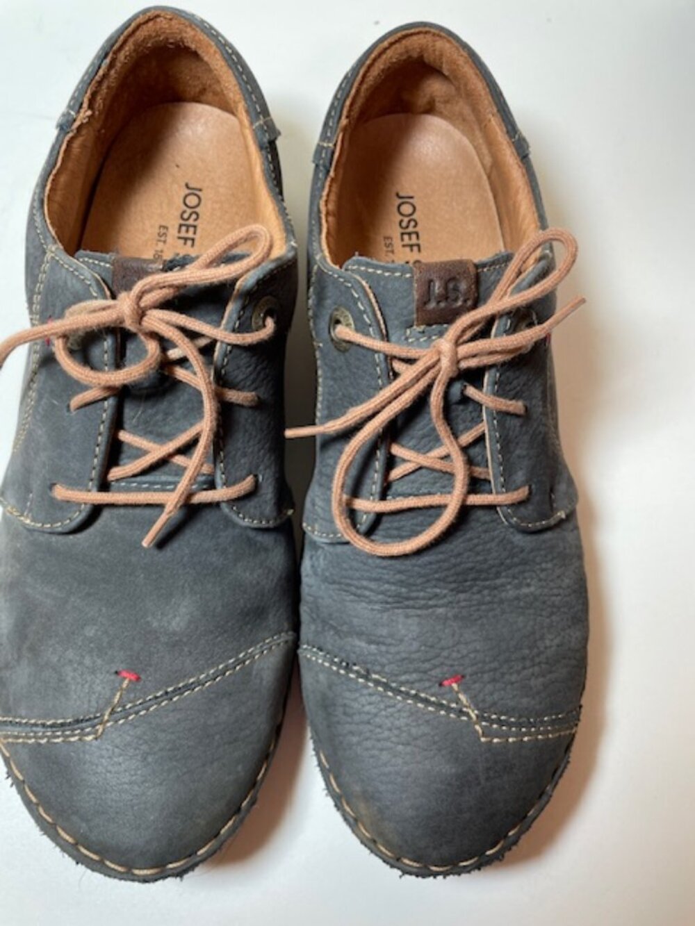 Josef Seibel Fergey Titan Size 39 Like NEW
